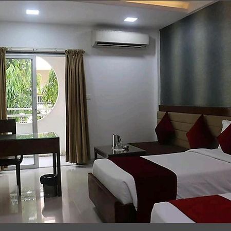 Hotel Raviraj, Chhatrapati Sambhaji Nagar Aurangabad  Exteriör bild