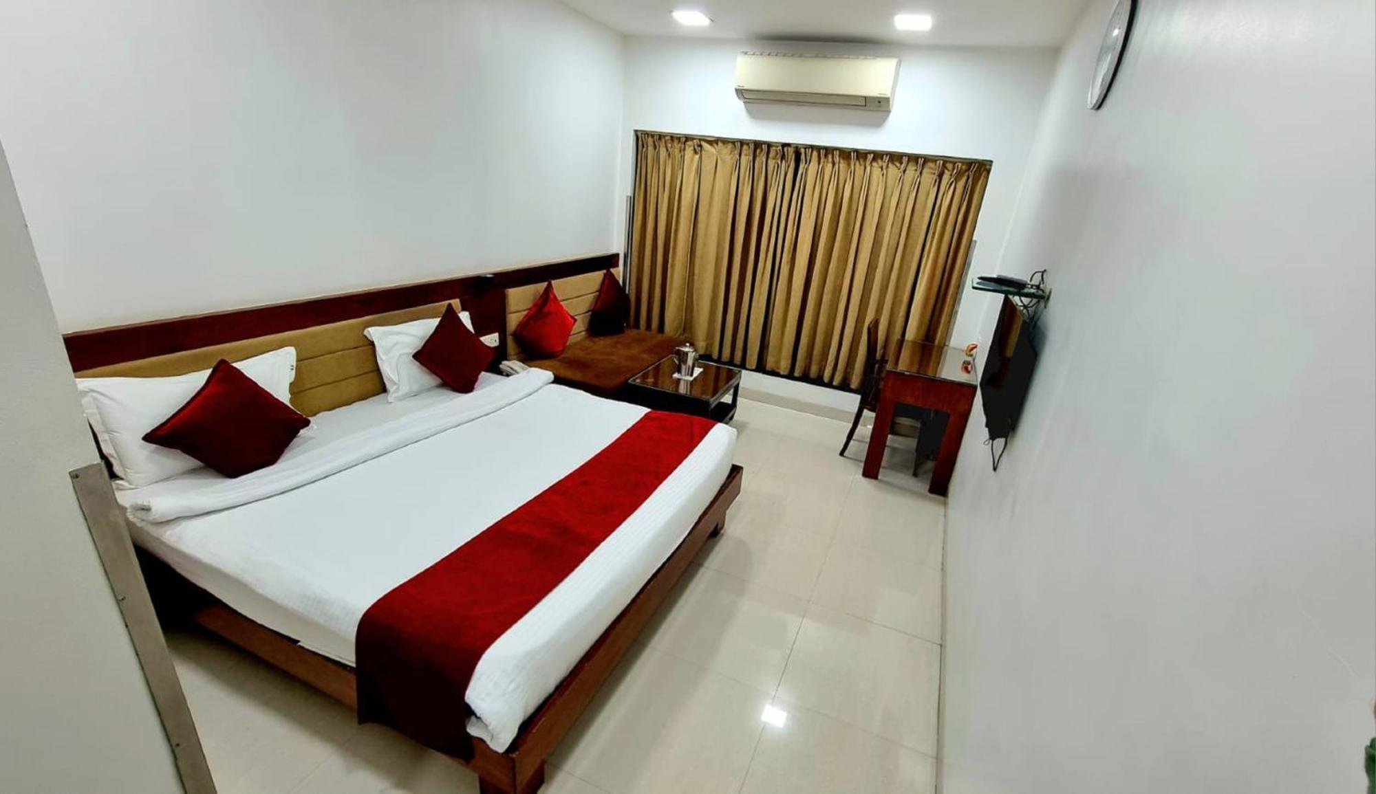 Hotel Raviraj, Chhatrapati Sambhaji Nagar Aurangabad  Exteriör bild