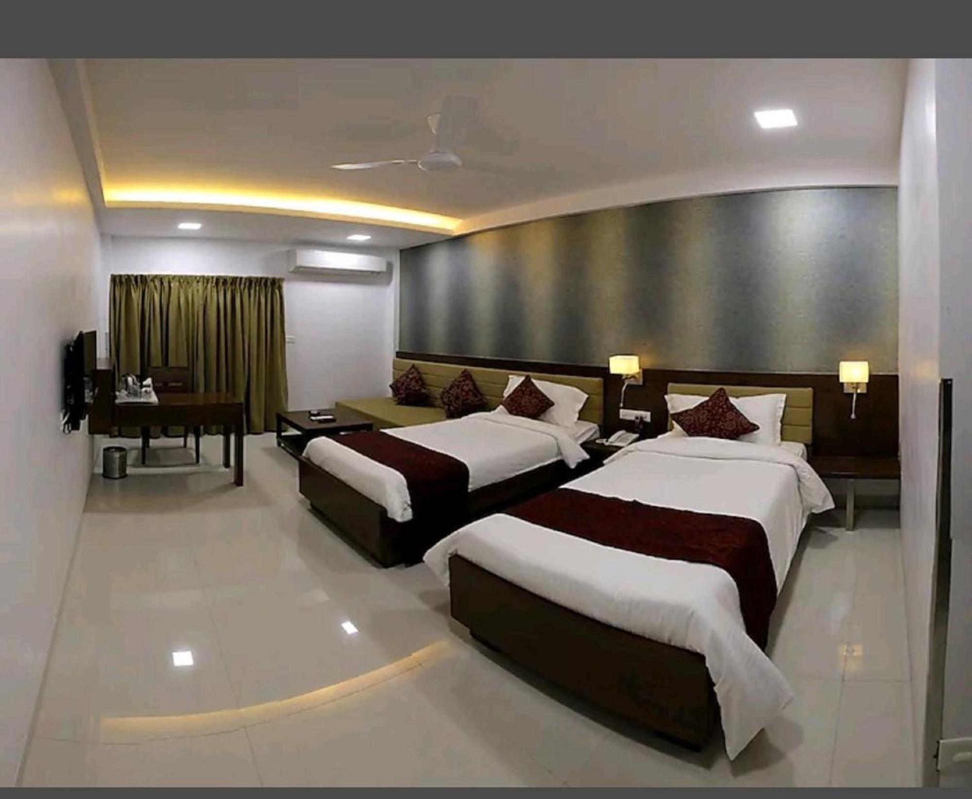 Hotel Raviraj, Chhatrapati Sambhaji Nagar Aurangabad  Exteriör bild